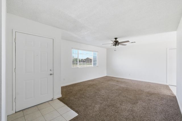 285 E Jayne Avenue, Tipton, CA 93272