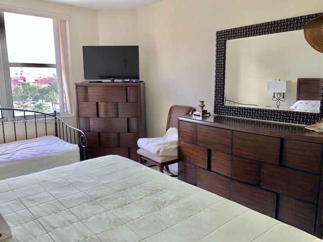 1985 S Ocean Dr 3C, Hallandale Beach, FL 33009