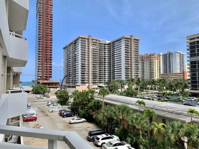 1985 S Ocean Dr 3C, Hallandale Beach, FL 33009