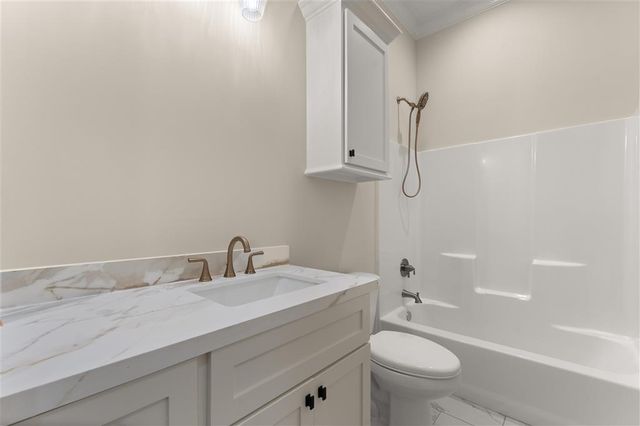 2627 Laura Lane, Lake Charles, LA 70605