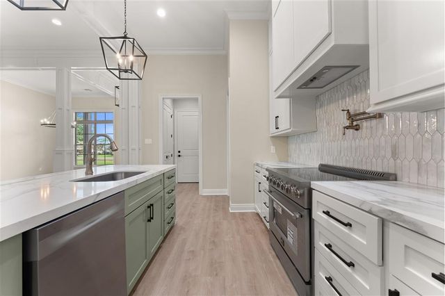 2627 Laura Lane, Lake Charles, LA 70605