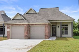 2627 Laura Lane, Lake Charles, LA 70605
