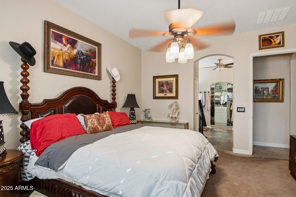 Image 11 of property listing at 4307 W LAPENNA Drive, Anthem, AZ 85087