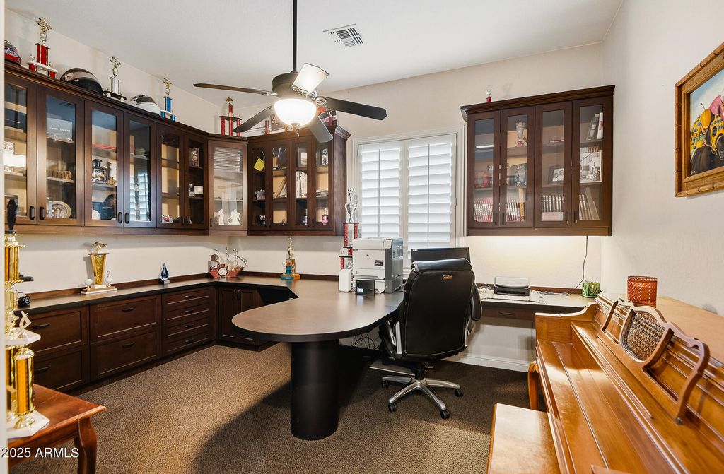 Image 13 of property listing at 4307 W LAPENNA Drive, Anthem, AZ 85087