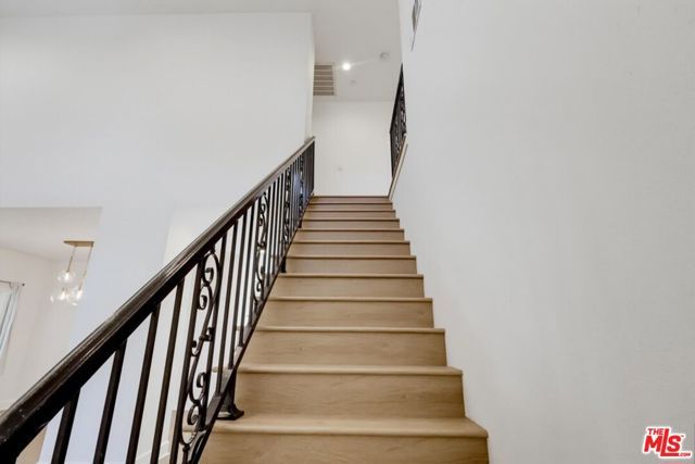 3528 Mesquite Drive, Calabasas, CA 91302