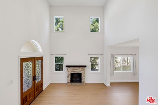 3528 Mesquite Drive, Calabasas, CA 91302