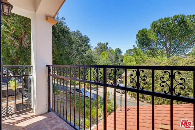 3528 Mesquite Drive, Calabasas, CA 91302