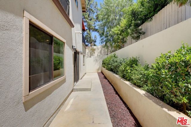 3528 Mesquite Drive, Calabasas, CA 91302