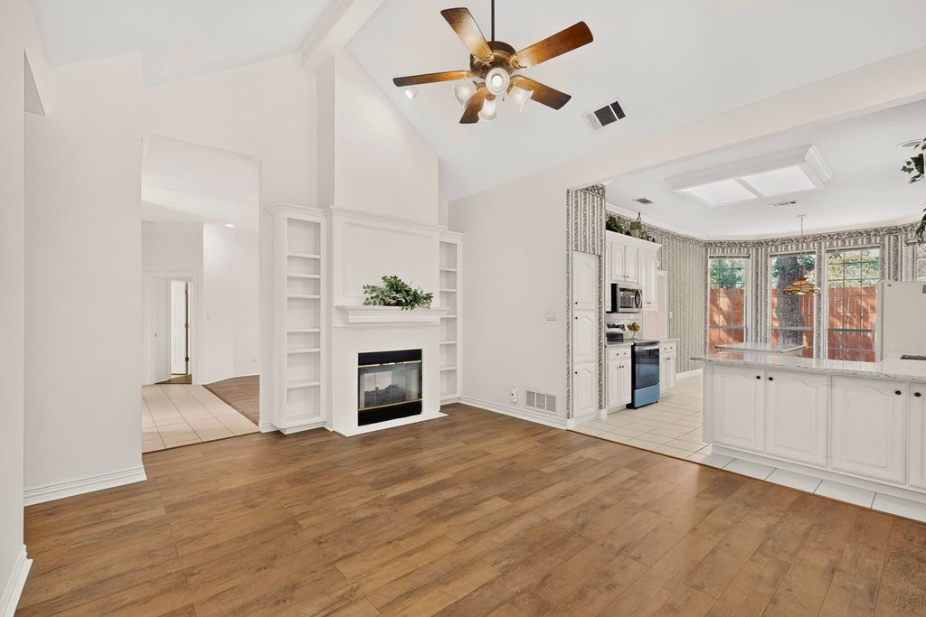 6615 Shelton Home Court, Arlington, TX 76017 — exterior