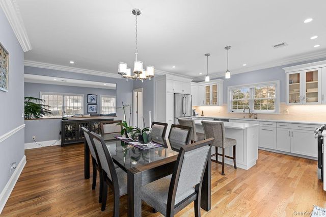 66 Arch Drive, Holbrook, NY 11741