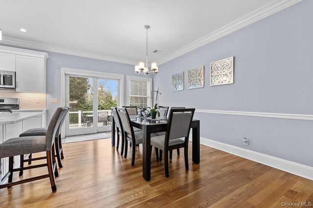 66 Arch Drive, Holbrook, NY 11741