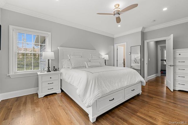 66 Arch Drive, Holbrook, NY 11741