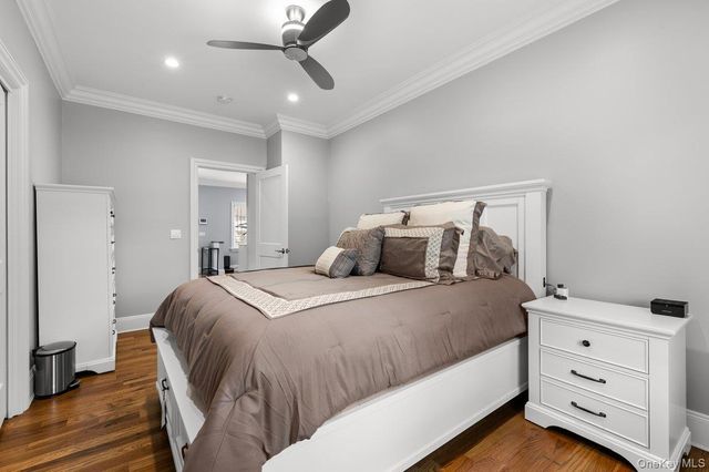 66 Arch Drive, Holbrook, NY 11741