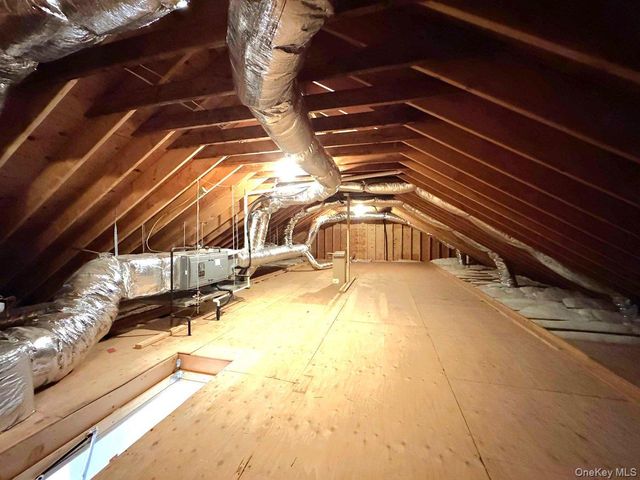 66 Arch Drive, Holbrook, NY 11741