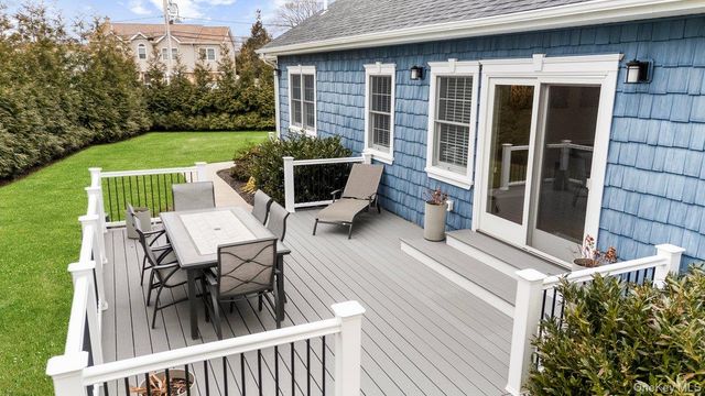 66 Arch Drive, Holbrook, NY 11741