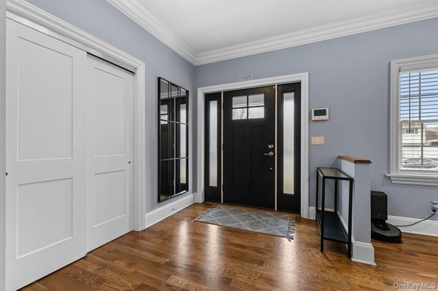 66 Arch Drive, Holbrook, NY 11741