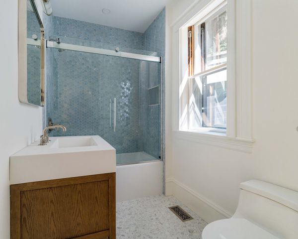 26 Beals 1, Brookline, MA 02446