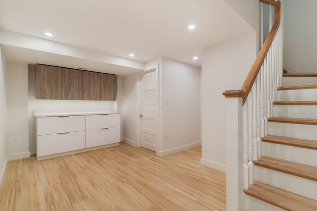 26 Beals 1, Brookline, MA 02446
