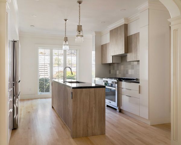 26 Beals 1, Brookline, MA 02446