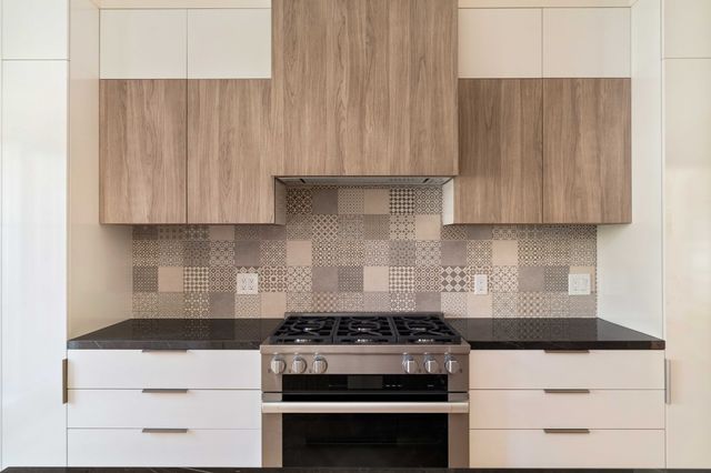 26 Beals 1, Brookline, MA 02446