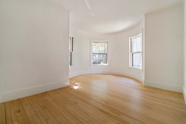 26 Beals 1, Brookline, MA 02446