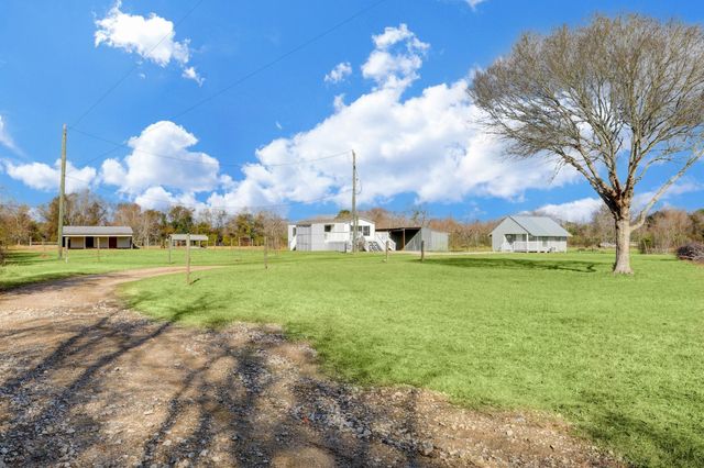 5806 S Highway 35, Alvin, TX 77511