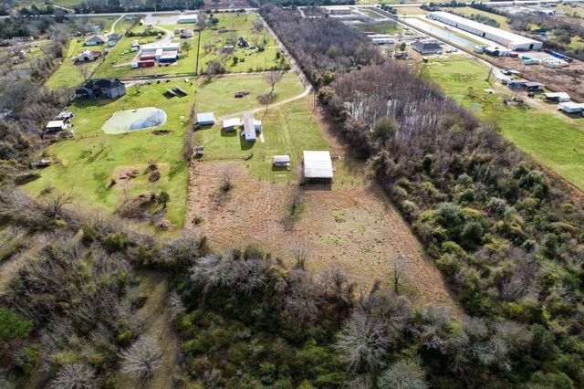 5806 S Highway 35, Alvin, TX 77511