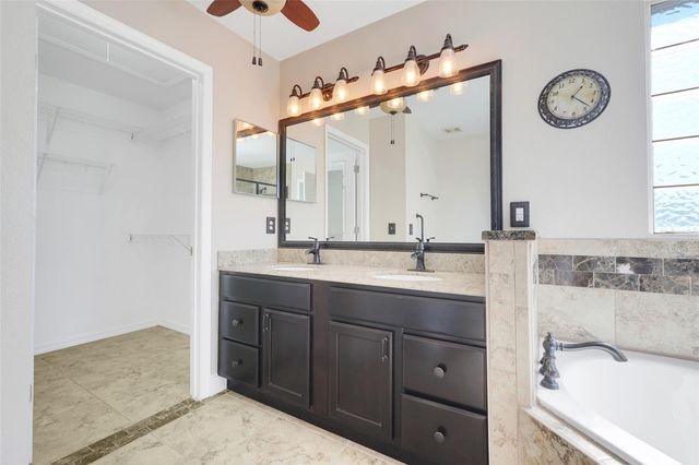 1033 WOODFLOWER WAY, Clermont, FL 34714