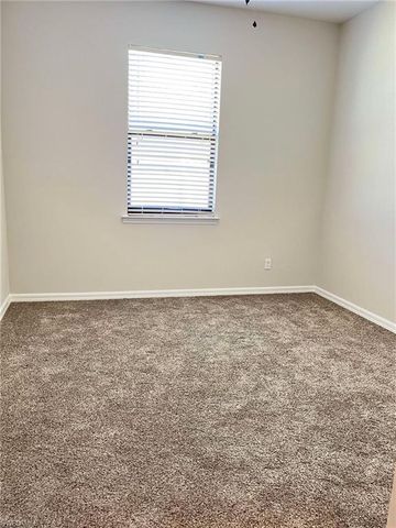 213 SW 19th TER, Cape Coral, FL 33991