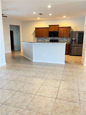 213 SW 19th TER, Cape Coral, FL 33991
