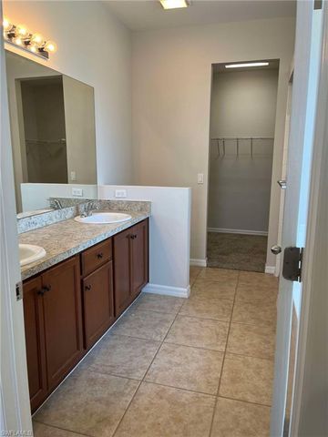 213 SW 19th TER, Cape Coral, FL 33991