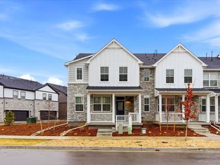 22155 E 7th Pl, Aurora, CO 80018