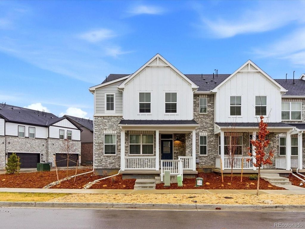 22155 E 7th Pl, Aurora, CO 80018