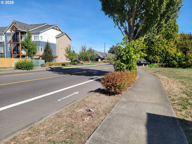 23544 Ne HALSEY St, Wood Village, OR 97060