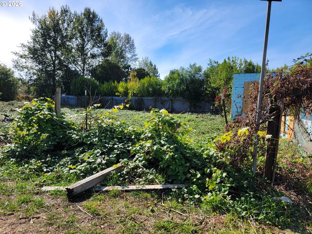 23544 Ne HALSEY St, Wood Village, OR 97060