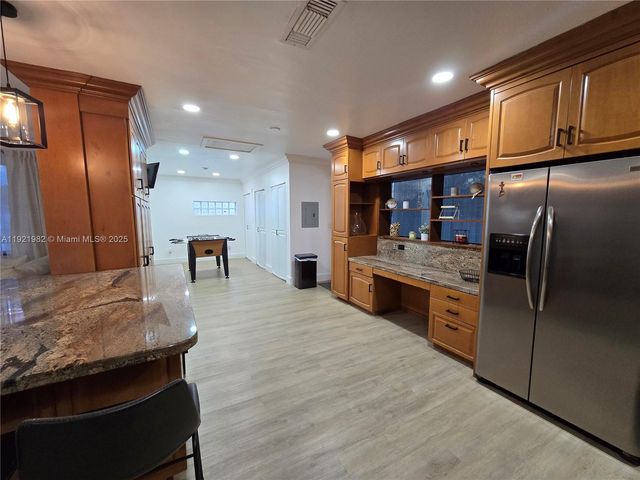 6571 Park St, Hollywood, FL 33024