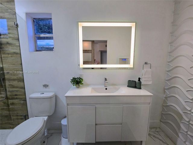 6571 Park St, Hollywood, FL 33024