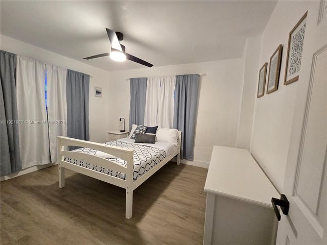 6571 Park St, Hollywood, FL 33024