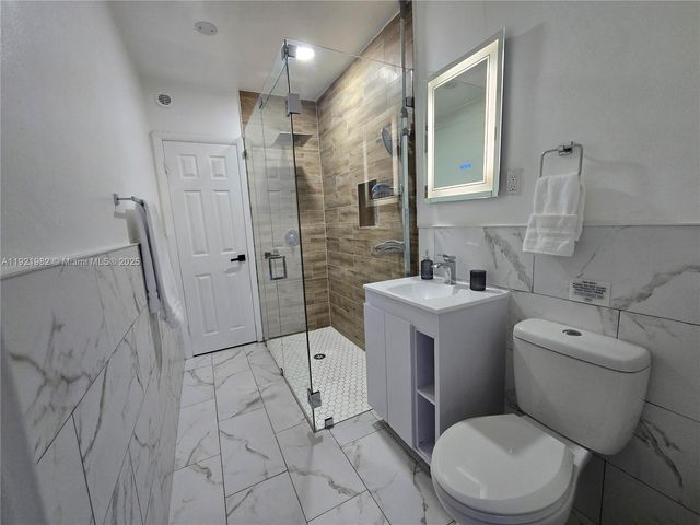 6571 Park St, Hollywood, FL 33024