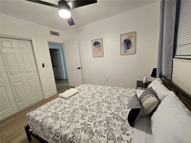 6571 Park St, Hollywood, FL 33024