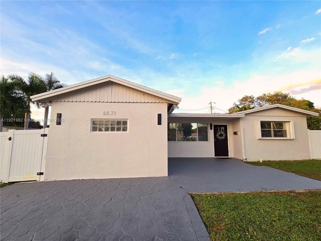 6571 Park St, Hollywood, FL 33024