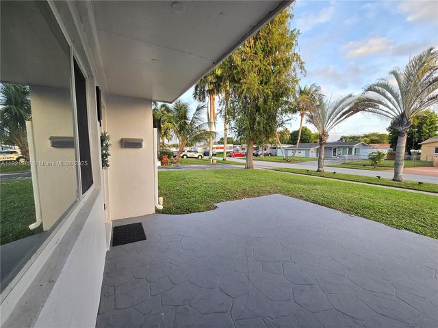 6571 Park St, Hollywood, FL 33024