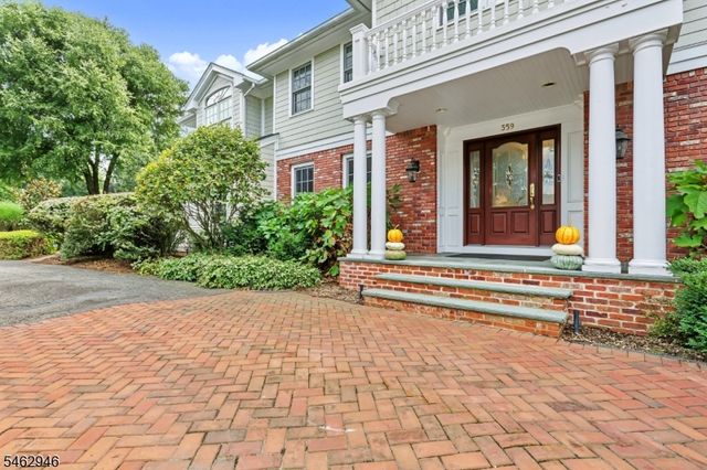 359 Lakeview Dr, Wyckoff Twp., NJ 07481