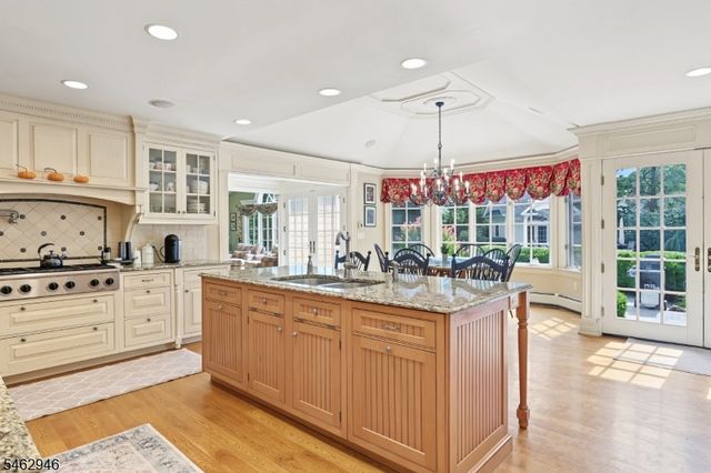 359 Lakeview Dr, Wyckoff Twp., NJ 07481