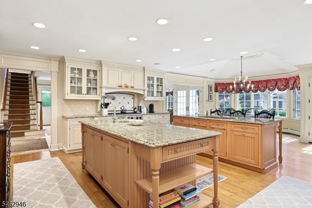 359 Lakeview Dr, Wyckoff Twp., NJ 07481
