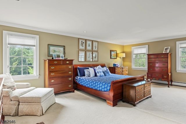 359 Lakeview Dr, Wyckoff Twp., NJ 07481