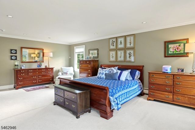 359 Lakeview Dr, Wyckoff Twp., NJ 07481