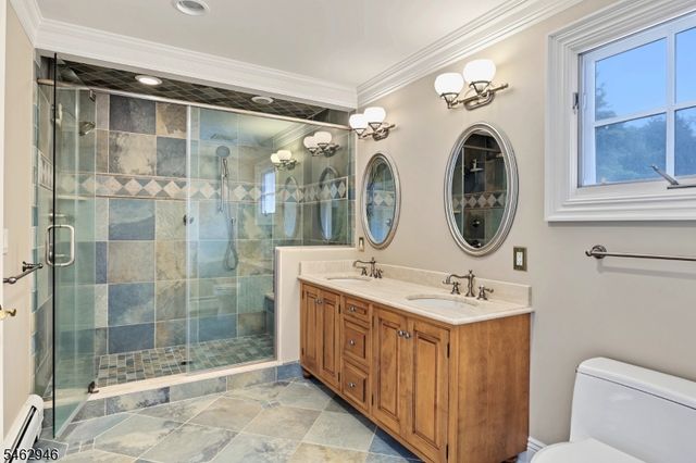 359 Lakeview Dr, Wyckoff Twp., NJ 07481