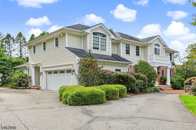 359 Lakeview Dr, Wyckoff Twp., NJ 07481