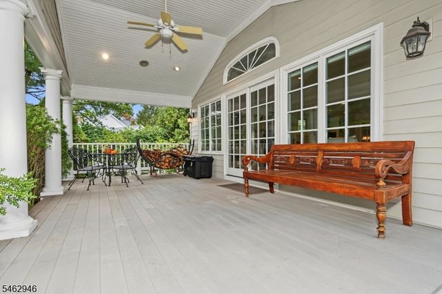 359 Lakeview Dr, Wyckoff Twp., NJ 07481